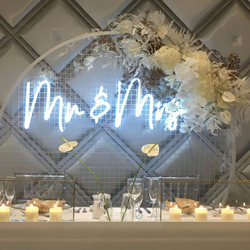 Mr & Mrs Wedding Neon Sign