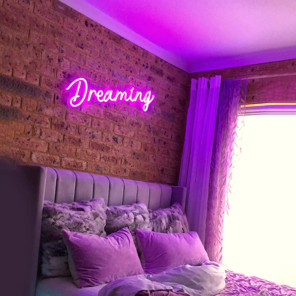 Dreaming Neon Sign YNeon
